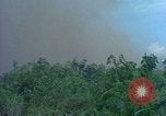 Standbild Luftbrücke der Straßenbau Ausrüstungen Chiloya Peru, 1966, aus Sekunde 17 historischem Filmmaterial Videoclip 65675036911