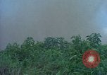 Standbild Luftbrücke der Straßenbau Ausrüstungen Chiloya Peru, 1966, aus Sekunde 18 historischem Filmmaterial Videoclip 65675036911