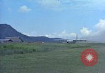 Standbild Luftbrücke der Straßenbau Ausrüstungen Chiloya Peru, 1966, aus Sekunde 21 historischem Filmmaterial Videoclip 65675036911