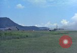 Standbild Luftbrücke der Straßenbau Ausrüstungen Chiloya Peru, 1966, aus Sekunde 23 historischem Filmmaterial Videoclip 65675036911