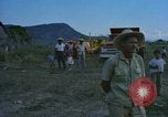 Standbild Luftbrücke Road Construction Equipment Chiloya Peru, 1966, aus Sekunde 54 historischem Filmmaterial Videoclip 65675036912