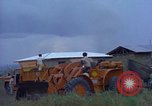 Standbild Luftbrücke Road Construction Equipment Chiloya Peru, 1966, aus Sekunde 8 historischem Filmmaterial Videoclip 65675036913