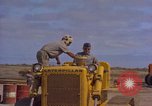 Image Andes Airlift de matériel de construction Chiloya Pérou, 1966, de la seconde 32 séquences d'archives historiques vidéo 65675036921