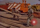Image Andes Airlift de matériel de construction Chiloya Pérou, 1966, de la seconde 42 séquences d'archives historiques vidéo 65675036921