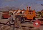 Image Andes Airlift de matériel de construction Chiloya Pérou, 1966, de la seconde 44 séquences d'archives historiques vidéo 65675036921