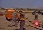 Image Andes Airlift de matériel de construction Chiloya Pérou, 1966, de la seconde 51 séquences d'archives historiques vidéo 65675036921