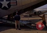 Image Andes Airlift de matériel de construction Chiloya Pérou, 1966, de la seconde 61 séquences d'archives historiques vidéo 65675036921
