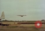 Image Andes Airlift de matériel de construction Chiloya Pérou, 1966, de la seconde 34 séquences d'archives historiques vidéo 65675036922
