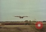 Image Andes Airlift de matériel de construction Chiloya Pérou, 1966, de la seconde 38 séquences d'archives historiques vidéo 65675036922