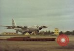 Image Andes Airlift de matériel de construction Chiloya Pérou, 1966, de la seconde 43 séquences d'archives historiques vidéo 65675036922