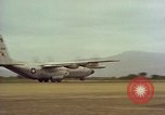 Image Andes Airlift de matériel de construction Chiloya Pérou, 1966, de la seconde 48 séquences d'archives historiques vidéo 65675036922