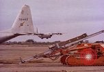 Image Andes Airlift Chiloya Pérou, 1966, de la seconde 57 séquences d'archives historiques vidéo 65675036923