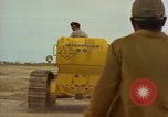 Image Andes Equipements de construction de routes de transport aérien Chiloya Pérou, 1966, de la seconde 47 séquences d'archives historiques vidéo 65675036924