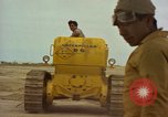 Image Andes Equipements de construction de routes de transport aérien Chiloya Pérou, 1966, de la seconde 49 séquences d'archives historiques vidéo 65675036924