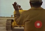Image Andes Equipements de construction de routes de transport aérien Chiloya Pérou, 1966, de la seconde 52 séquences d'archives historiques vidéo 65675036924