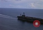 Standbild USA Schiff Amerika CVA-66 United States USA, 1966, aus Sekunde 56 historischem Filmmaterial Videoclip 65675036952