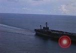 Standbild USA Schiff Amerika CVA-66 United States USA, 1966, aus Sekunde 60 historischem Filmmaterial Videoclip 65675036952