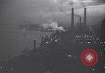 Standbild Gebäude und Verkehr in der Nacht New York City USA, 1944, aus Sekunde 4 historischem Filmmaterial Videoclip 65675036987