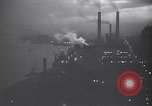 Standbild Gebäude und Verkehr in der Nacht New York City USA, 1944, aus Sekunde 5 historischem Filmmaterial Videoclip 65675036987