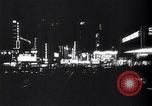 Standbild Gebäude und Verkehr in der Nacht New York City USA, 1944, aus Sekunde 38 historischem Filmmaterial Videoclip 65675036987