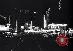 Standbild Gebäude und Verkehr in der Nacht New York City USA, 1944, aus Sekunde 41 historischem Filmmaterial Videoclip 65675036987