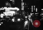 Standbild Gebäude und Verkehr in der Nacht New York City USA, 1944, aus Sekunde 50 historischem Filmmaterial Videoclip 65675036987
