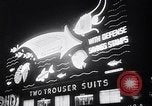 Standbild Gebäude und Verkehr in der Nacht New York City USA, 1944, aus Sekunde 51 historischem Filmmaterial Videoclip 65675036987