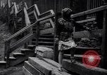 Standbild industriellen Fabrik Slums und Wohnhäuser in der Großen Depression United States USA, 1939, aus Sekunde 20 historischem Filmmaterial Videoclip 65675036989