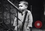 Standbild industriellen Fabrik Slums und Wohnhäuser in der Großen Depression United States USA, 1939, aus Sekunde 31 historischem Filmmaterial Videoclip 65675036989