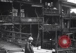 Standbild industriellen Fabrik Slums und Wohnhäuser in der Großen Depression United States USA, 1939, aus Sekunde 33 historischem Filmmaterial Videoclip 65675036989