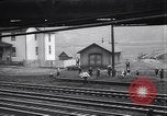 Standbild industriellen Fabrik Slums und Wohnhäuser in der Großen Depression United States USA, 1939, aus Sekunde 59 historischem Filmmaterial Videoclip 65675036989