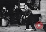 Image Enfants jouant et accidents de la circulation New York City USA, 1939, de la seconde 13 séquences d'archives historiques vidéo 65675036991