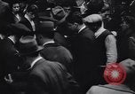Image Enfants jouant et accidents de la circulation New York City USA, 1939, de la seconde 25 séquences d'archives historiques vidéo 65675036991