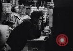 Image Enfants jouant et accidents de la circulation New York City USA, 1939, de la seconde 39 séquences d'archives historiques vidéo 65675036991