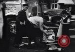 Image Enfants jouant et accidents de la circulation New York City USA, 1939, de la seconde 45 séquences d'archives historiques vidéo 65675036991