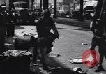 Image Enfants jouant et accidents de la circulation New York City USA, 1939, de la seconde 48 séquences d'archives historiques vidéo 65675036991