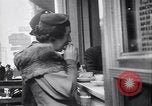 Immagine di Mangiare e cucinare a Diners United States USA, 1939, secondo 5 filmato di repertorio 65675036992