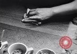 Immagine di Mangiare e cucinare a Diners United States USA, 1939, secondo 35 filmato di repertorio 65675036992