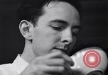 Immagine di Mangiare e cucinare a Diners United States USA, 1939, secondo 43 filmato di repertorio 65675036992