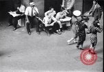 Standbild Stau und Fußgänger New York City USA, 1939, aus Sekunde 12 historischem Filmmaterial Videoclip 65675036993