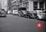 Standbild Stau und Fußgänger New York City USA, 1939, aus Sekunde 31 historischem Filmmaterial Videoclip 65675036993
