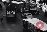 Standbild Stau und Fußgänger New York City USA, 1939, aus Sekunde 61 historischem Filmmaterial Videoclip 65675036993