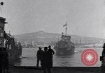 Standbild GIs debark am Dock Neapel Italien, 1943, aus Sekunde 1 historischem Filmmaterial Videoclip 65675037000