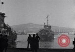 Standbild GIs debark am Dock Neapel Italien, 1943, aus Sekunde 6 historischem Filmmaterial Videoclip 65675037000