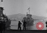 Standbild GIs debark am Dock Neapel Italien, 1943, aus Sekunde 13 historischem Filmmaterial Videoclip 65675037000