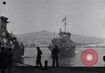 Standbild GIs debark am Dock Neapel Italien, 1943, aus Sekunde 14 historischem Filmmaterial Videoclip 65675037000