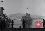 Standbild GIs debark am Dock Neapel Italien, 1943, aus Sekunde 15 historischem Filmmaterial Videoclip 65675037000