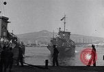 Standbild GIs debark am Dock Neapel Italien, 1943, aus Sekunde 16 historischem Filmmaterial Videoclip 65675037000