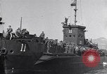 Standbild GIs debark am Dock Neapel Italien, 1943, aus Sekunde 22 historischem Filmmaterial Videoclip 65675037000
