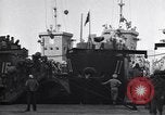 Standbild GIs debark am Dock Neapel Italien, 1943, aus Sekunde 41 historischem Filmmaterial Videoclip 65675037000